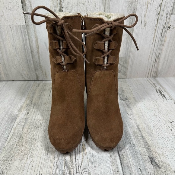 Michael Kors Rory Brown Lace Up Round Toe Suede Ankle Boots #198 - Picture 5 of 11